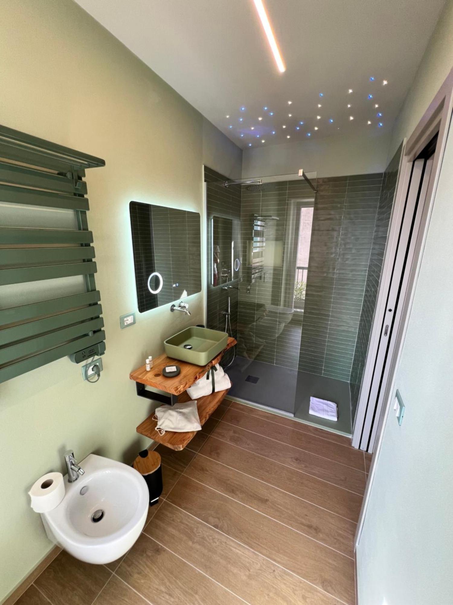 Luci Sul Mare -Boutique Rooms Follonica Exteriör bild