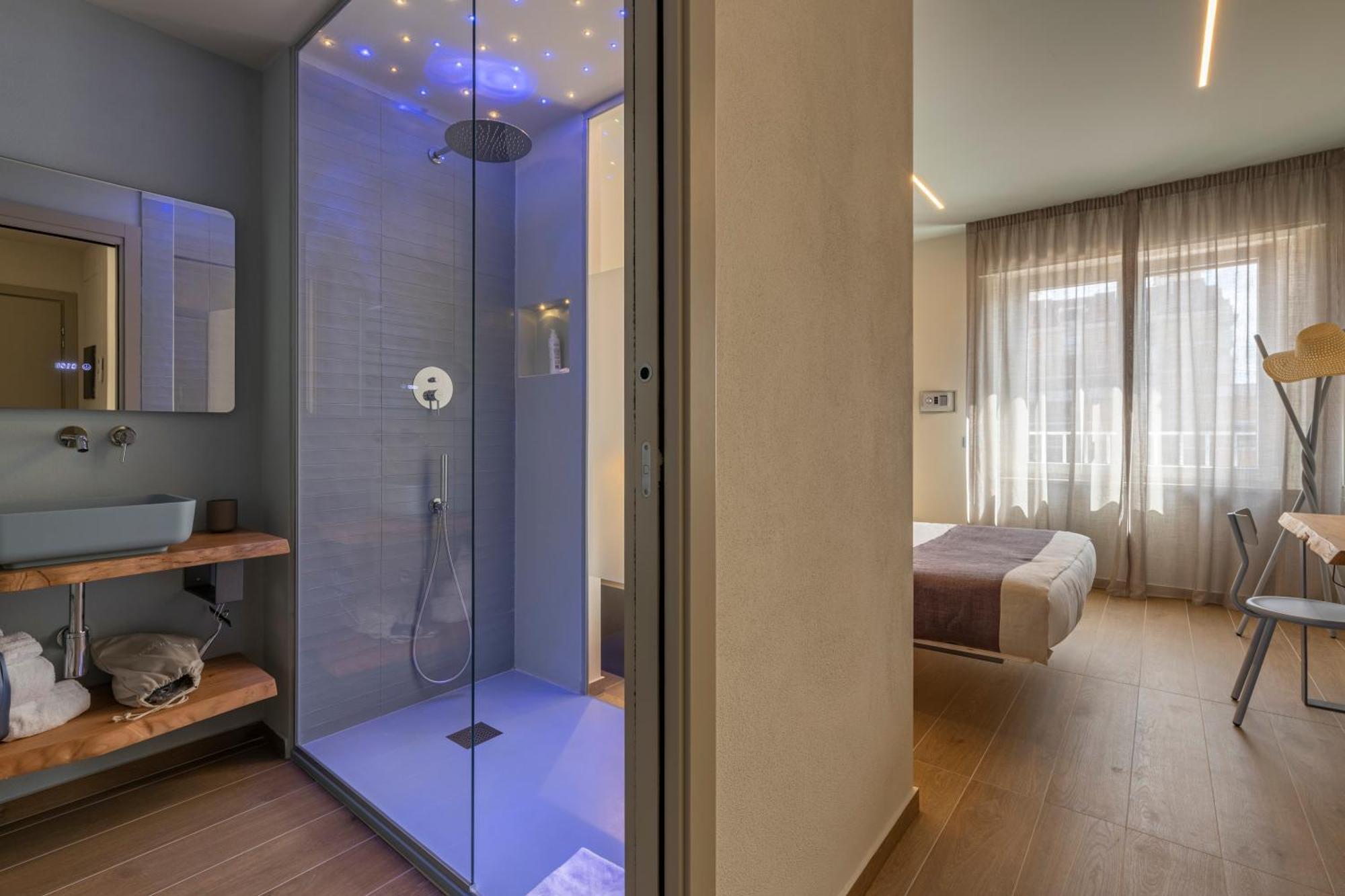 Luci Sul Mare -Boutique Rooms Follonica Exteriör bild