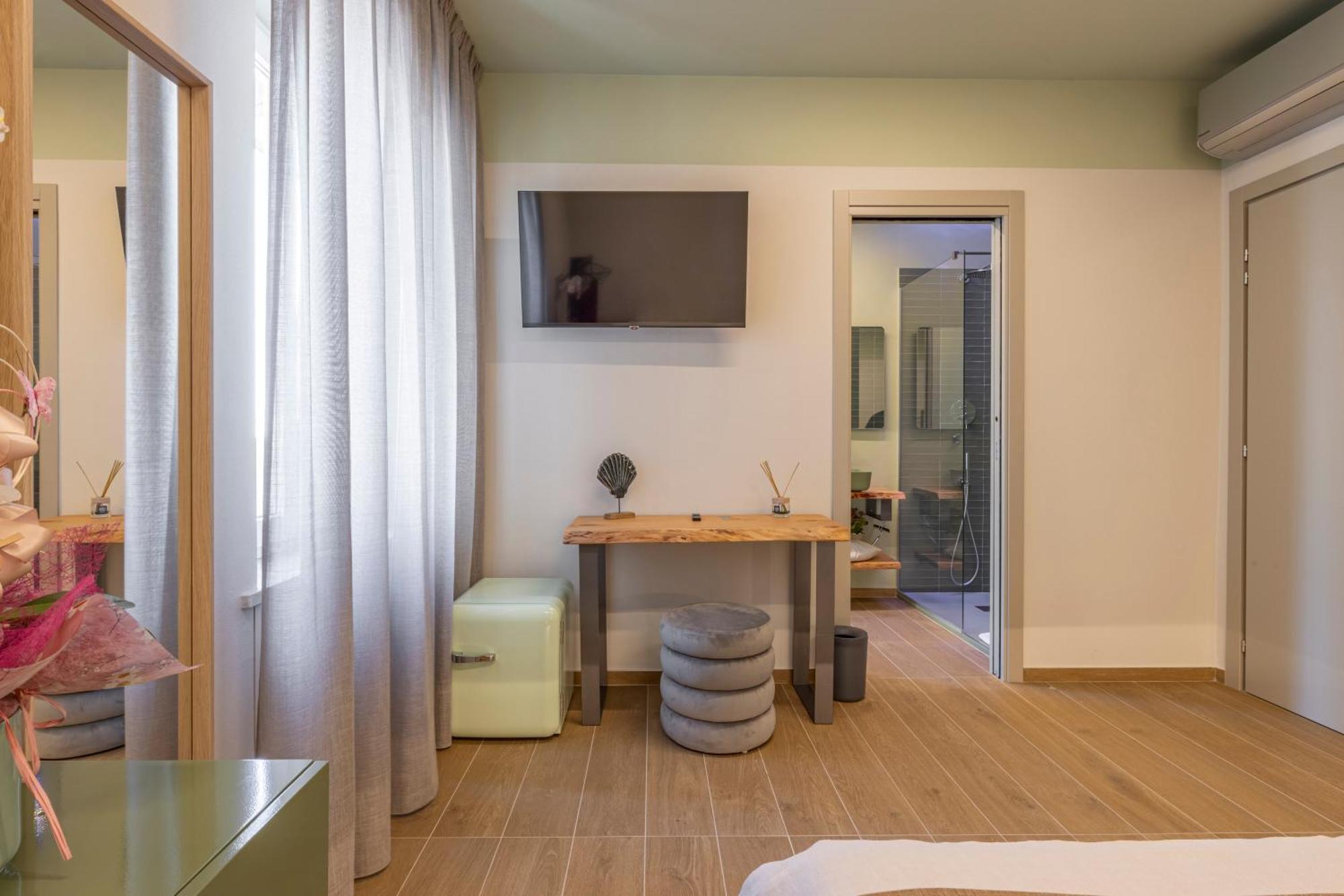 Luci Sul Mare -Boutique Rooms Follonica Exteriör bild