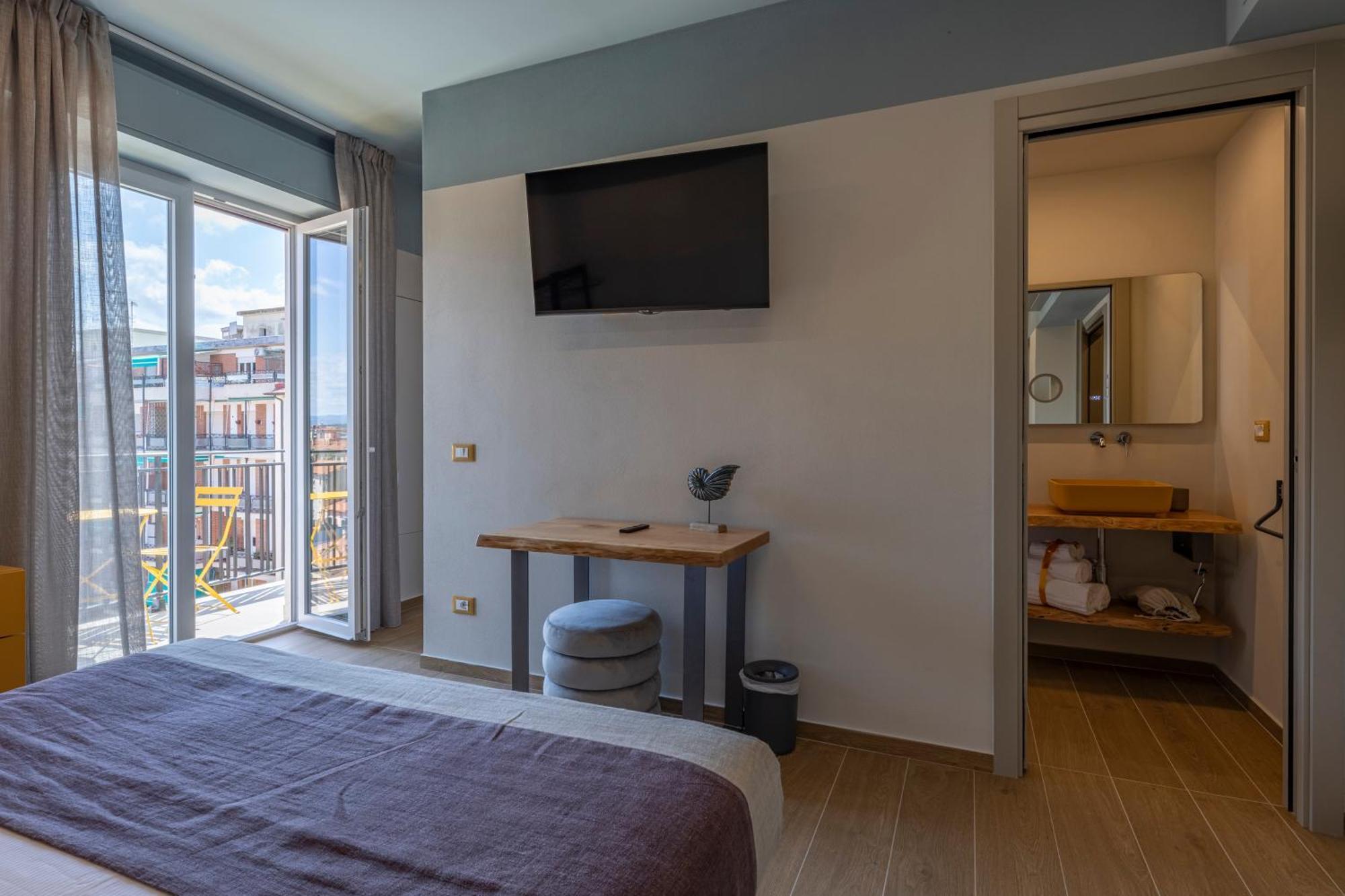 Luci Sul Mare -Boutique Rooms Follonica Exteriör bild