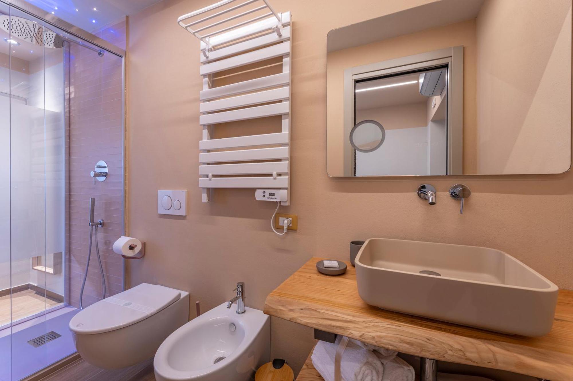 Luci Sul Mare -Boutique Rooms Follonica Exteriör bild